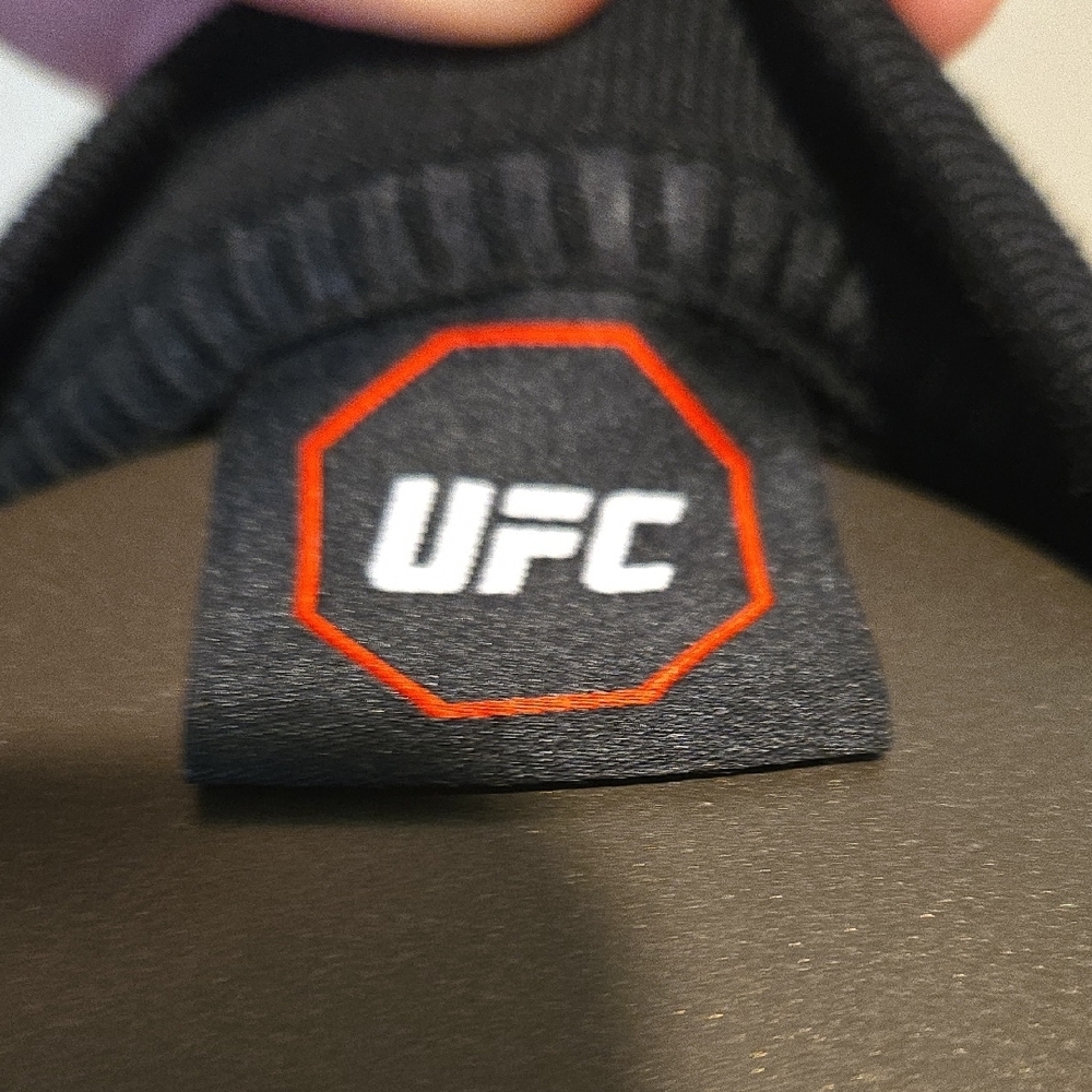 UFC Black Sweatshirt - Picture 3 of 7